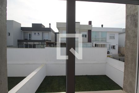 Casa de condomínio à venda com 256m², 4 quartos e 2 vagasVista da Suíte 3