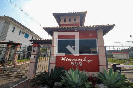Casa de condomínio à venda com 256m², 4 quartos e 2 vagasFachada e portaria