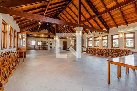 Casa de condomínio à venda com 256m², 4 quartos e 2 vagasÁrea comum - Salão de festas