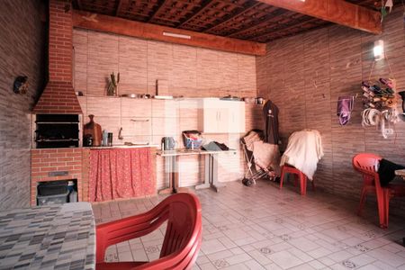 Casa à venda com 140m², 2 quartos e 2 vagas Casa à venda com 140m², 2 quartos e 2 vagasChurrasqueira