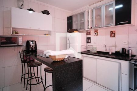 Casa à venda com 140m², 2 quartos e 2 vagas Casa à venda com 140m², 2 quartos e 2 vagasCozinha