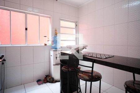 Casa à venda com 140m², 2 quartos e 2 vagas Casa à venda com 140m², 2 quartos e 2 vagasCozinha