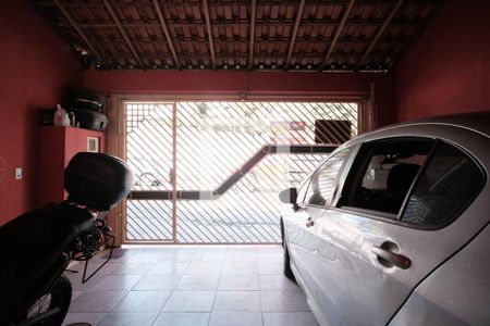 Casa à venda com 140m², 2 quartos e 2 vagas Casa à venda com 140m², 2 quartos e 2 vagasGaragem