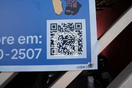 Casa à venda com 140m², 2 quartos e 2 vagas Casa à venda com 140m², 2 quartos e 2 vagasPlaquinha