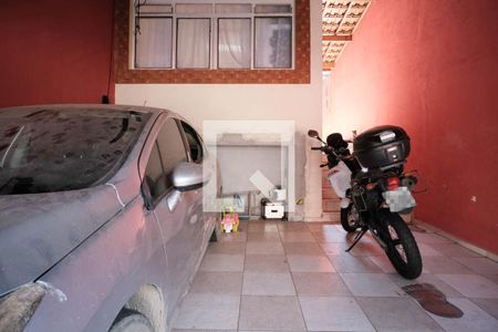 Casa à venda com 140m², 2 quartos e 2 vagas Casa à venda com 140m², 2 quartos e 2 vagasGaragem