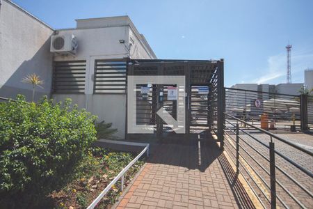 Apartamento para alugar com 42m², 2 quartos e 1 vagaFachada e portaria