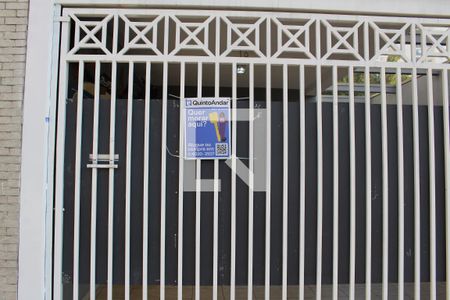 Casa à venda com 102m², 3 quartos e 2 vagasFachada