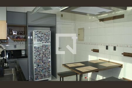 Casa à venda com 102m², 3 quartos e 2 vagasCozinha