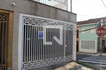 Casa à venda com 102m², 3 quartos e 2 vagasFachada