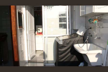 Casa à venda com 102m², 3 quartos e 2 vagasÁrea de Serviço