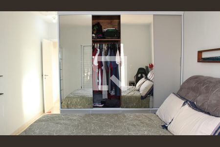 Casa à venda com 102m², 3 quartos e 2 vagasSuíte