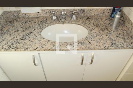 Casa à venda com 102m², 3 quartos e 2 vagasSuíte