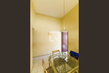 Casa à venda com 100m², 3 quartos e 2 vagas Casa à venda com 100m², 3 quartos e 2 vagasSala de Jantar