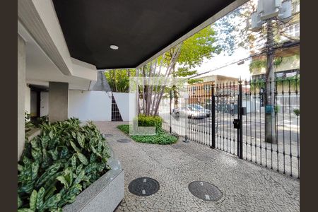 Apartamento à venda com 89m², 2 quartos e 1 vagaFachada e portaria