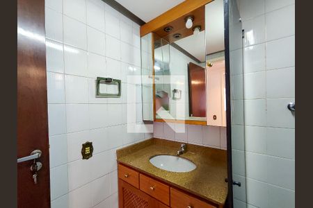 Apartamento à venda com 89m², 2 quartos e 1 vagaBanheiro Corredor