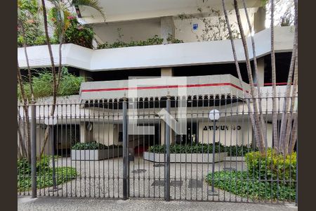 Apartamento à venda com 89m², 2 quartos e 1 vagaFachada e portaria