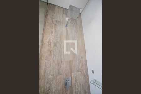 Casa de condomínio para alugar com 200m², 3 quartos e 2 vagasBanheiro da Suíte 1