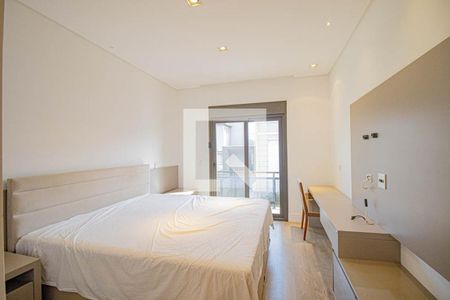 Quarto 1 Suite 1 de casa de condomínio para alugar com 3 quartos, 200m² em Campo Comprido, Curitiba