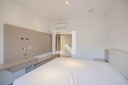 Casa de condomínio para alugar com 200m², 3 quartos e 2 vagasQuarto 1 Suite 1