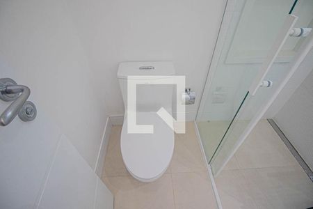 Casa de condomínio para alugar com 200m², 3 quartos e 2 vagasBanheiro da Suíte 3