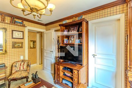 Apartamento à venda com 320m², 4 quartos e 4 vagasSuíte 1