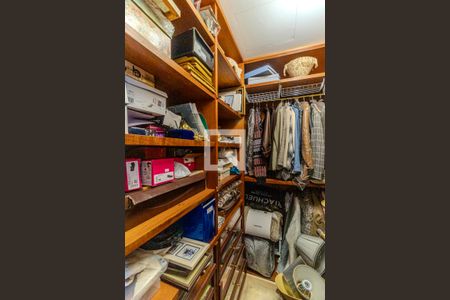 Apartamento à venda com 320m², 4 quartos e 4 vagasCloset da Suíte 1