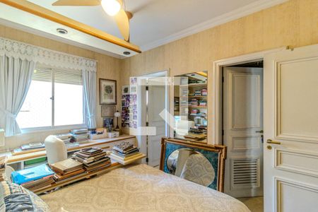 Apartamento à venda com 320m², 4 quartos e 4 vagasSuíte 2