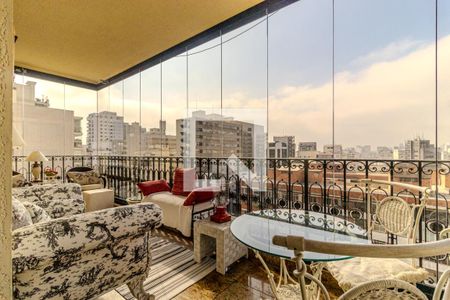 Apartamento à venda com 320m², 4 quartos e 4 vagasVaranda