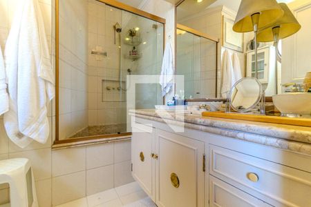 Apartamento à venda com 320m², 4 quartos e 4 vagasBanheiro da Suíte 2