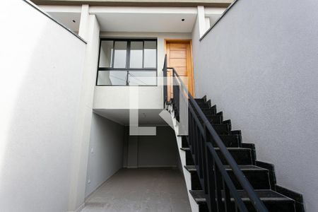 Casa à venda com 106m², 3 quartos e 2 vagasFachada