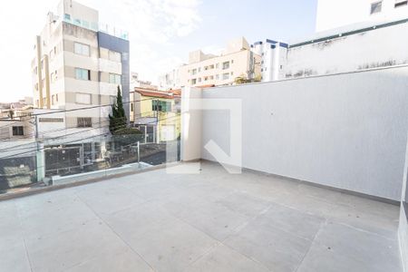 Casa à venda com 225m², 3 quartos e 4 vagasVaranda no 1° Pavimento