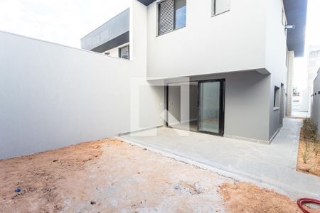 Casa à venda com 225m², 3 quartos e 4 vagasÁrea Privativa no 1° Pavimento