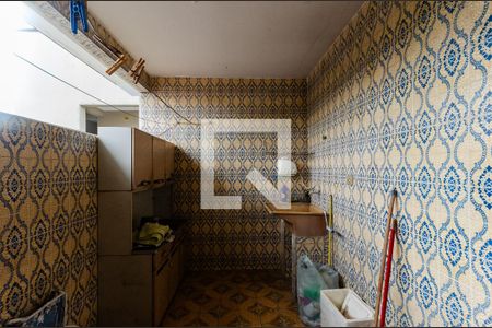 Casa à venda com 200m², 3 quartos e 2 vagasÁrea de serviço