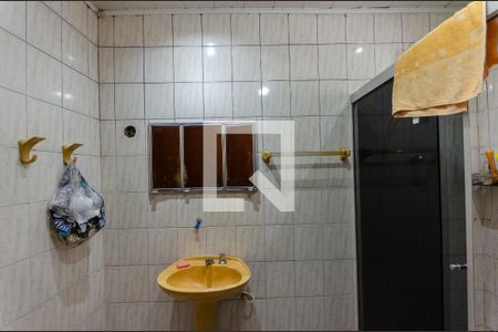Casa à venda com 200m², 3 quartos e 2 vagasBanheiro 1