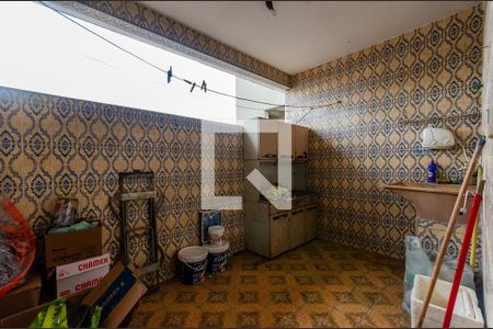 Casa à venda com 200m², 3 quartos e 2 vagasÁrea de serviço