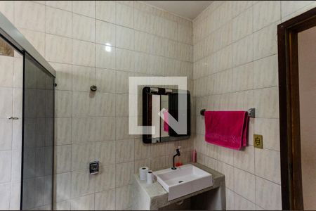 Casa à venda com 200m², 3 quartos e 2 vagasBanheiro 2