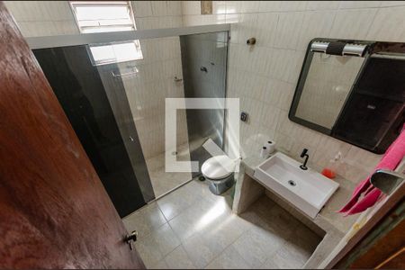 Casa à venda com 200m², 3 quartos e 2 vagasBanheiro 2