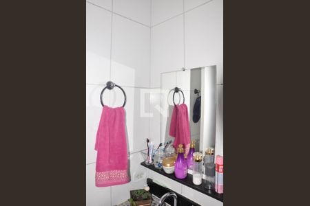 Casa à venda com 181m², 4 quartos e 2 vagasCasa 02 - Banheiro