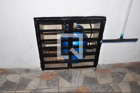 Casa à venda com 181m², 4 quartos e 2 vagasCasa 01 - Quintal e Área de Serviço