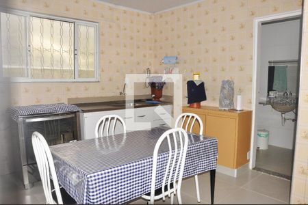 Casa à venda com 181m², 4 quartos e 2 vagasCasa 01 - Cozinha