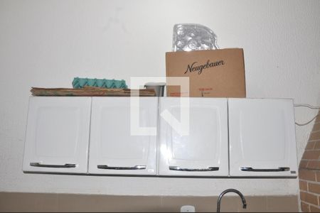 Casa à venda com 181m², 4 quartos e 2 vagasCasa 01 - Quintal e Área de Serviço