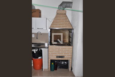 Casa à venda com 181m², 4 quartos e 2 vagasCasa 01 - Quintal e Área de Serviço