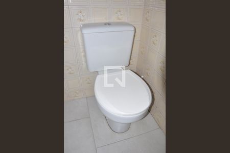 Casa à venda com 181m², 4 quartos e 2 vagasCasa 01 - Banheiro Social