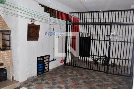 Casa à venda com 181m², 4 quartos e 2 vagasCasa 01 - Quintal e Área de Serviço