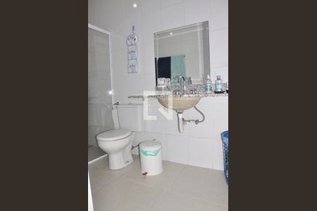 Casa à venda com 181m², 4 quartos e 2 vagasCasa 01 - Banheiro Social