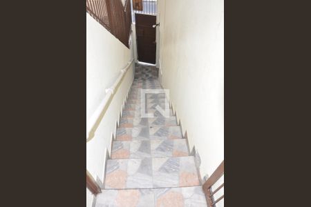 Casa à venda com 181m², 4 quartos e 2 vagasEscada Externa