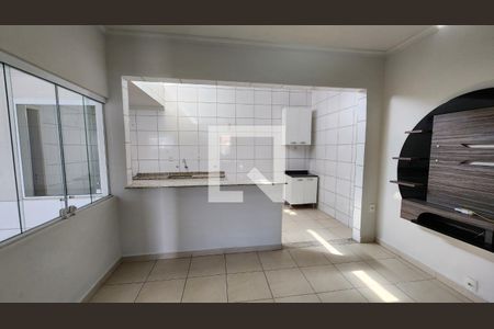 Sala de casa para alugar com 1 quarto, 50m² em Vila Vianelo, Jundiaí