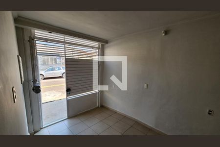 Casa para alugar com 50m², 1 quarto e 1 vagaEntrada