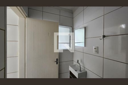 Banheiro de casa para alugar com 1 quarto, 50m² em Vila Vianelo, Jundiaí