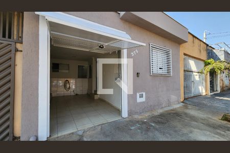 Casa para alugar com 50m², 1 quarto e 1 vagaFachada